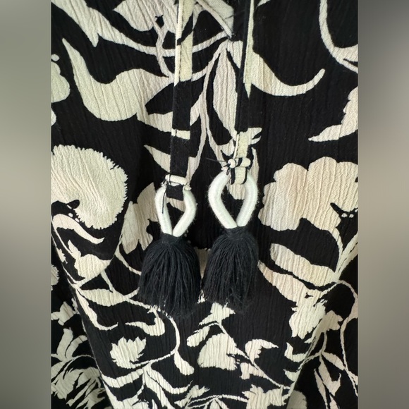 Knox Rose Neutral Floral Pattern Balloon Sleeves with Tassels Medium EUC - Picture 3 of 6